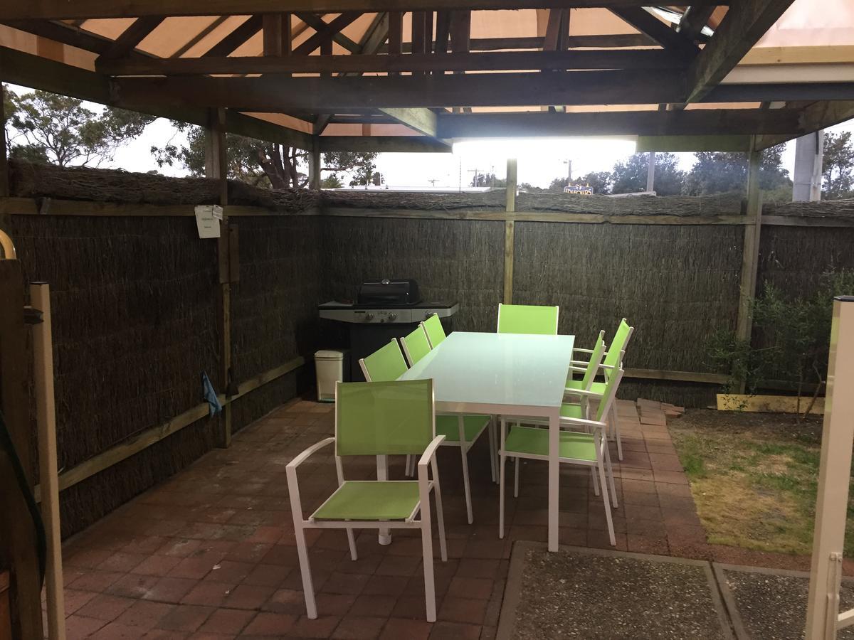 Abel Tasman Waterfront Motel Lakes Entrance Exterior foto