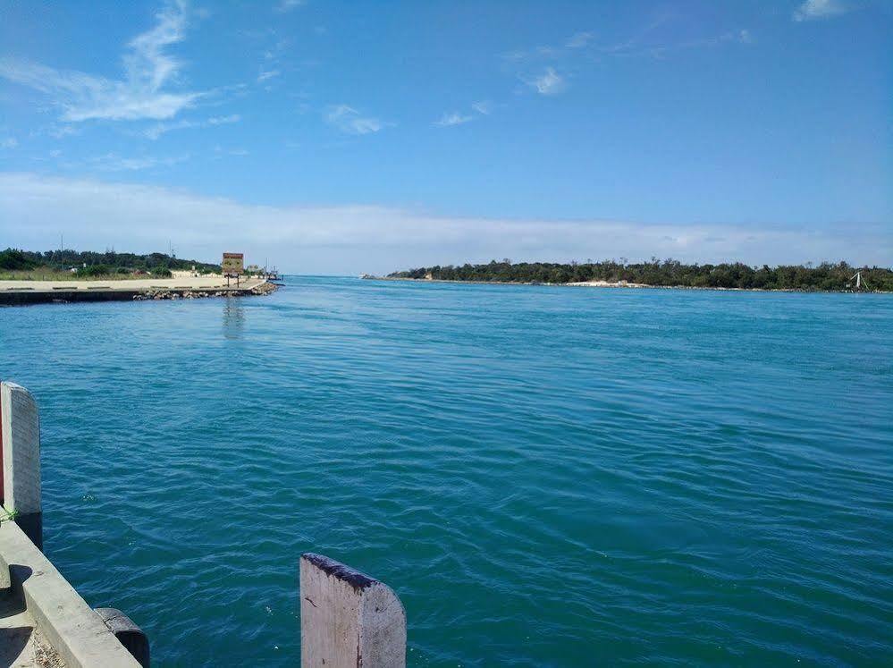 Abel Tasman Waterfront Motel Lakes Entrance Exterior foto